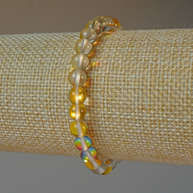 Náramek z opálového skla „Žlutý chameleon“, hladká korálka, průměr 6,5 mm, délka 18 cm ± (elastický)