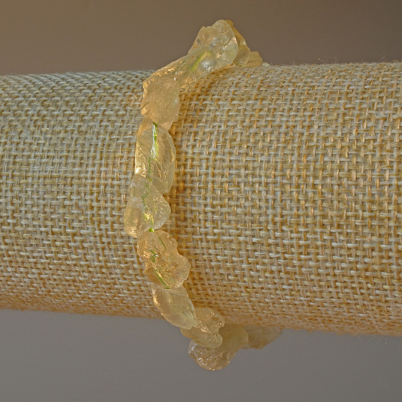 Náramek z citrínového křemene, přírodní neošetřený kámen, brusované korálky, průměr 6×9 mm, délka 18 cm (elastický)