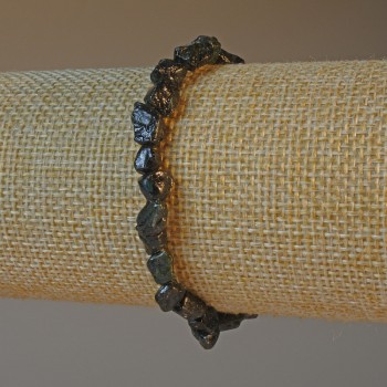 Náramek ze slunečního obsidiánu, přírodní neopracovaný kámen, brusované korálky o průměru 6 mm ±, délka 18 cm ± (elastický)