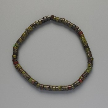 Náramek z jaspisu „Krev draka“ z přírodního kamene, diskové korálky o průměru 4,5 × 2,5 mm, délka 18 cm ± (elastická šňůra)