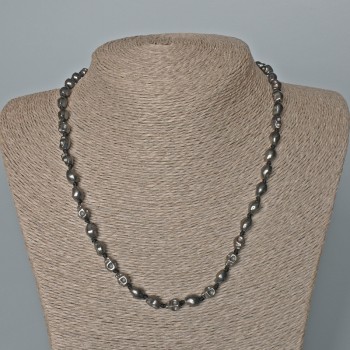 Náhrdelník z hematitu – lebka, průměr 6×8×6 mm, délka 48 cm