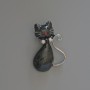 Brožka s přívěškem Koťátko, šedá perleťová emailová barva se štrasemi, stříbrný kov 25×39 mm