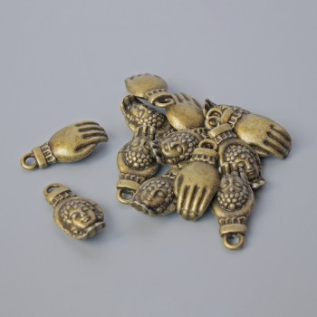 Přívěsek Dlaně Buddhy, bronzový odstín kovu, průměr 18×8 mm, otvor 2 mm, balení 13 ks ±