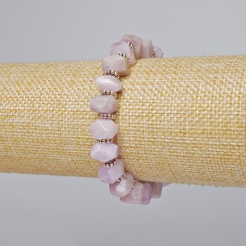 Náramek z kunzitu, přírodní kámen, broušené rondely, průměr cca 10×7 mm, délka 18 cm ± (elastický) s kovovými vložkami