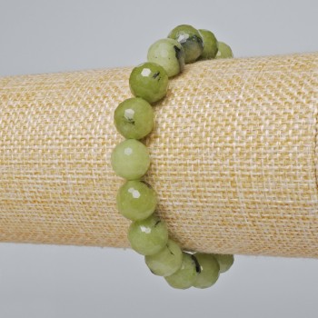 Náramek z kanadského jadeitu, brusované kuličky o průměru 10 mm, délka 18 cm (elastický)