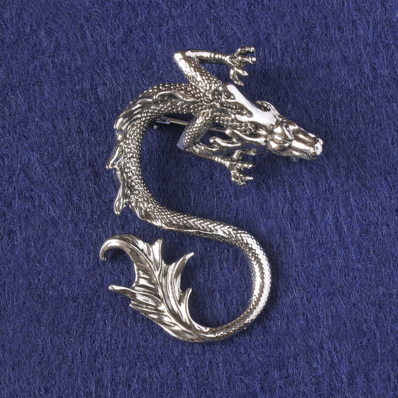 Brož-přívěšek Drak, stříbrný kov 44×30 mm +