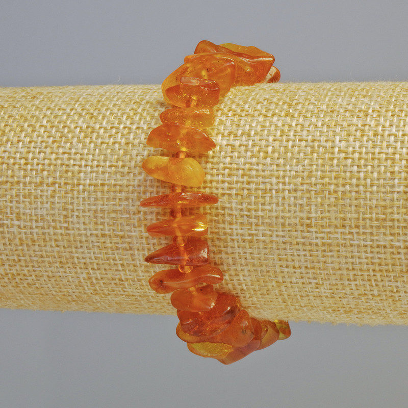 Náramek z jantaru – galetové korálky, průměr 12×3 mm ±, délka 18 cm ±, s rokajlovými korálky