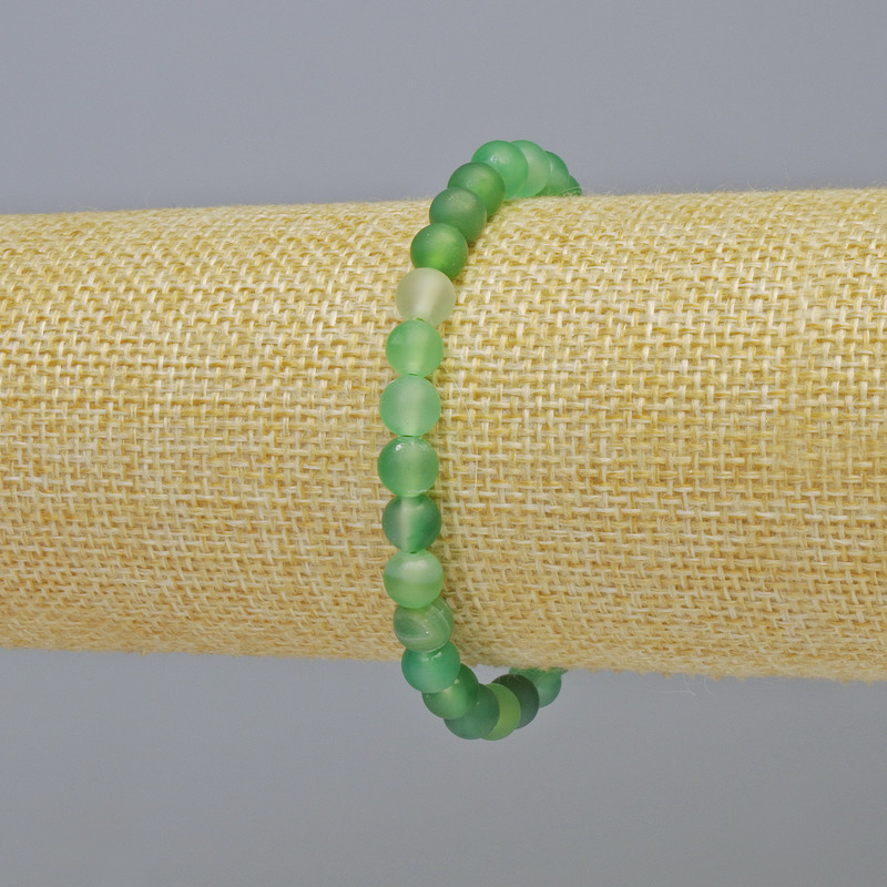 Náramek z matného zeleného achátu, 6 mm, elastický, délka 18 cm