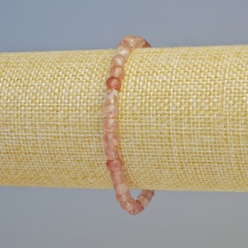 Náramek z jahodového křemene – přírodní kámen, facettované kubíky, průměr 5 mm ±, délka 18 cm, na gumičce