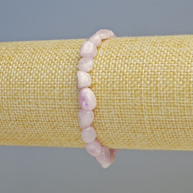 Náramek z kunzitu, přírodní kámen, broušené korálky, průměr 6×9 mm ± (elastický), délka 18 cm