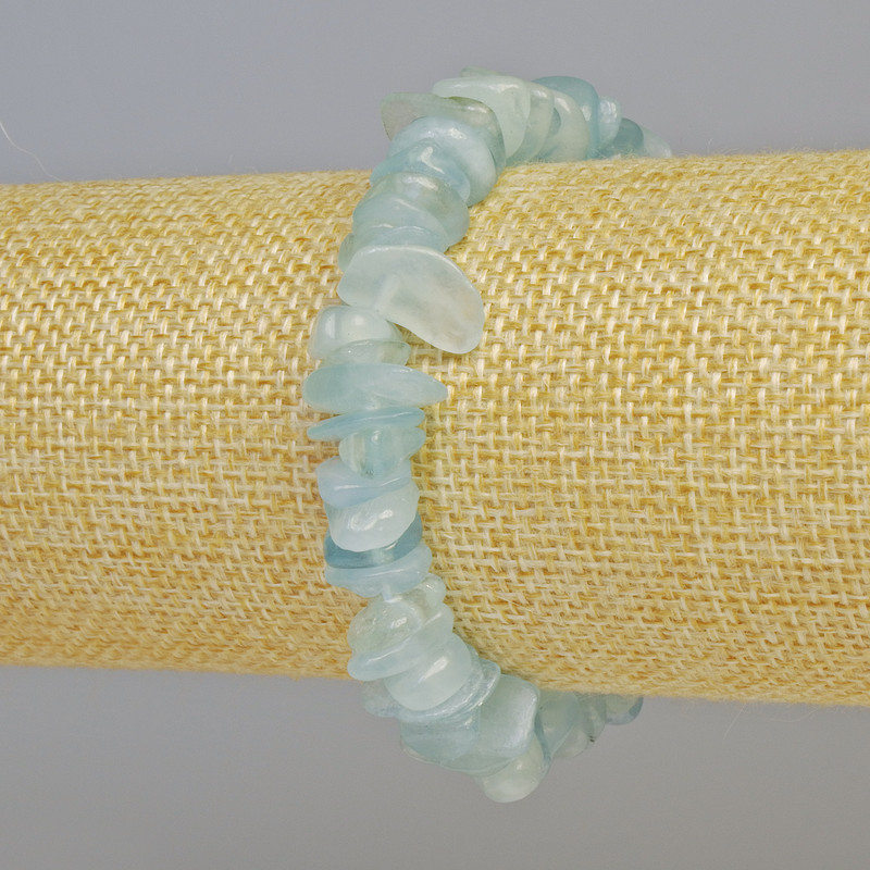 Náramek z akvamarínu, drobné kamínky, průměr 11×3 mm ± (elastický), délka 18 cm+