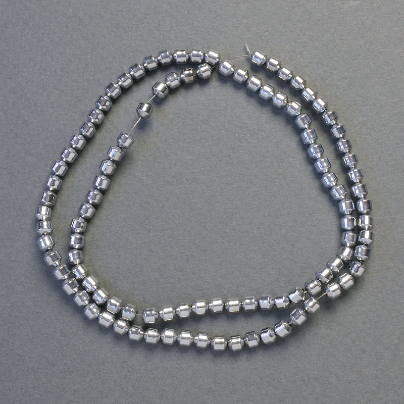 Hematit cylindrické korálky, barva stříbrná, průměr 4×4 mm, délka 42 cm