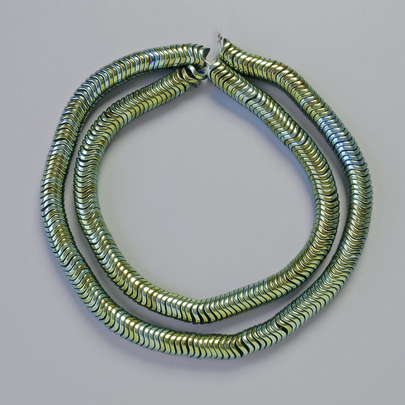 Náhrdelní korálky hematit rondel – vlna, zelený chameleon, průměr 6×1 mm, délka 42 cm