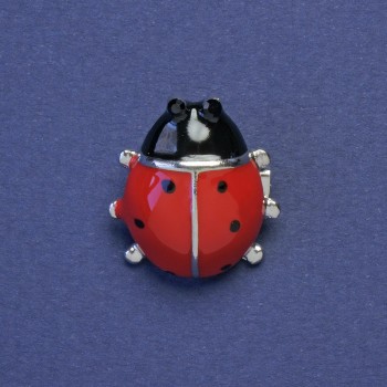 Brož Beruška – červená a černá smaltovaná, černé štrasové kamínky, barva kovu: stříbrná, 21×19 mm+