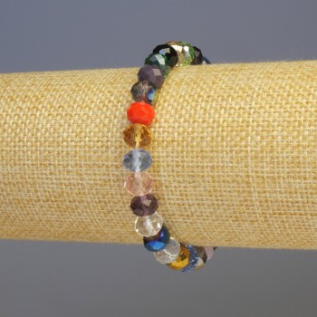 Náramek z pestrého českého skla, průměr 8×6 mm, délka 18 cm, na elastické šňůrce