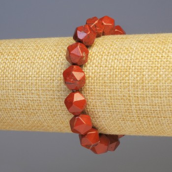 Náramek z červeného jaspisu, víceúhelníkový, průměr 11×11 mm +/-, délka 18 cm +/- na elastické šňůře