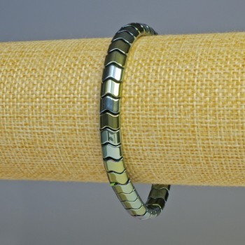 Náramek z hematitu «Hadí řetěz» se zigzagovým vlnitým vzorem, barva chameleon zelená, průměr 7×5×5 mm, délka 18 cm, elastický
