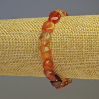 Náramek z karneolu, broušený tvar, průměr 10×8 mm ±, délka 18 cm, pružný