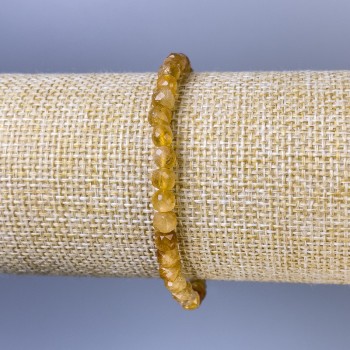 Náramek z broušeného citrínu, kostky o průměru cca 5 mm, délka 18 cm, elastický