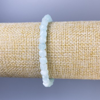 Náramek z angelitu s facettovanými kubíky, průměr 5×5 mm ±, délka 18 cm ±, elastický