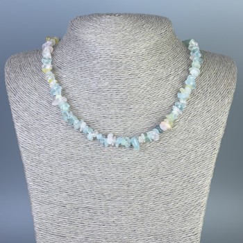 Náhrdelník z morganitu – drobné kousky, průměr 4–12×2–4 mm, délka 45 cm ± s karabinkou