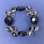 Náramek z Muránského skla a achátu – motiv motýlek, průměr 15×12 mm ±; broušená kulička achátu 18 mm ±; broušené barilové korálky 16×12 mm ±; délka 18 cm ±; elastický