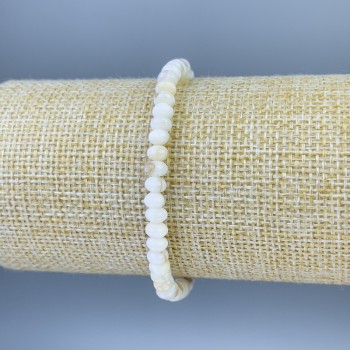 Náramek z perleti – rondelové korálky, průměr 5×3 mm, délka 18 cm, elastický