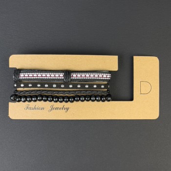 Trojitý náramek z ekokůže na stažení, délka 18–24 cm, korálky 6 mm, délka 18 cm (elastický)