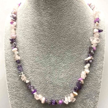 Náhrdelník mix drobných kamenů, průměr 8×3 mm, délka cca 50 cm, s karabinkou