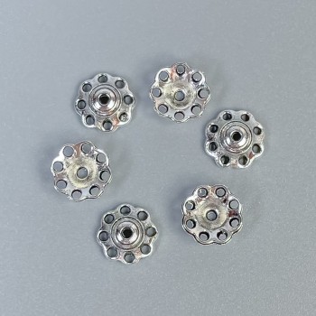 Korunka na korálek, barva kovu stříbrná, průměr 8×1 mm ± otvor 0,9 mm ± balení 54 ks