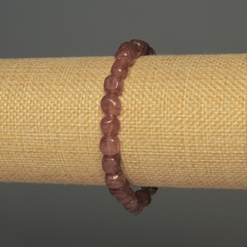 Facetovaný náramek z jahodového křemene, průměr 8×7 mm, délka 18 cm, elastický