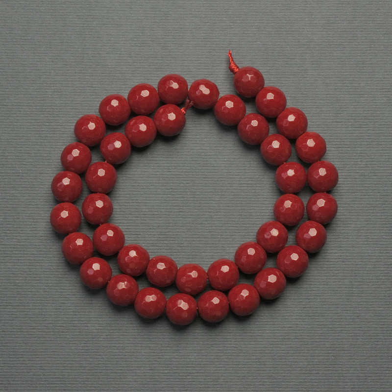 Korálové korálky na niti (facettované) – kulička, průměr 10 mm, délka 39 cm