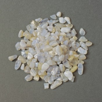 Modrý achát drobek bez otvoru 8–14×5–8 mm ± (za 100 g ±)