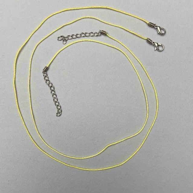 Žlutá pletená šňůra na krk, průměr 1 mm, délka 51–55 cm+