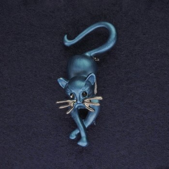 Brožka Kočka modrá, černé štrasové kamínky, stříbrný kov, 52×24 mm+