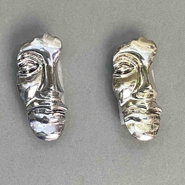 Brož Akcent Osoba stříbrná barva (mix) 55×24 mm ± stříbrný kov