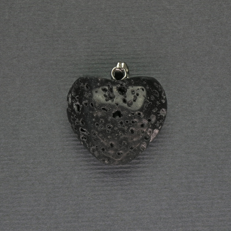 Přívěšek Srdce z lávového kamene 20×20×25 mm ± stříbrný kov