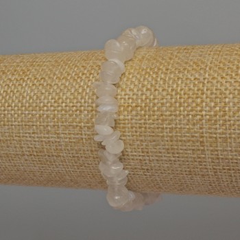 Náramek z adularitu – drobné čipy, průměr 7×2 mm, délka 18 cm, na pružné osnově