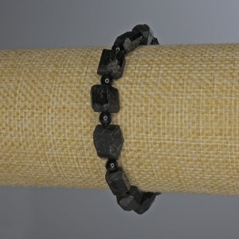 Náramek z turmalínu Sherl, neopracovaná galetka, průměr 12×8 mm ±, kulička 4 mm ±, délka 18 cm ±, elastický