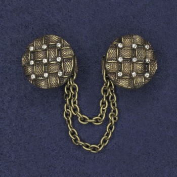 Brož na kardigány, bronzová barva, bílé štrasové kamínky, kov, průměr cca 20 mm, řetízek délky cca 9 cm