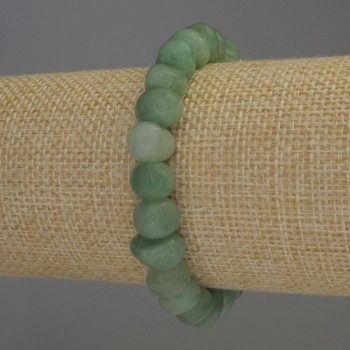 Náramek z nefritu fasetovaný, průměr 10×7 mm, délka cca 18 cm, elastický