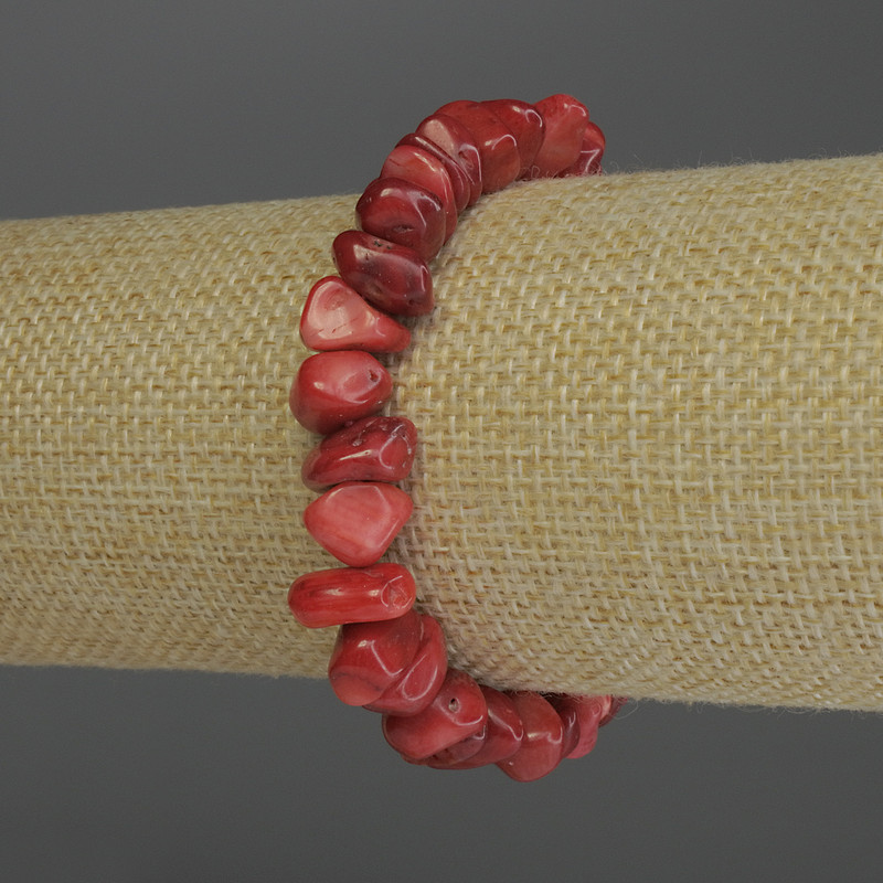 Náramek z korálových úlomků, průměr 9–12×5–7 mm, délka 18 cm, elastický
