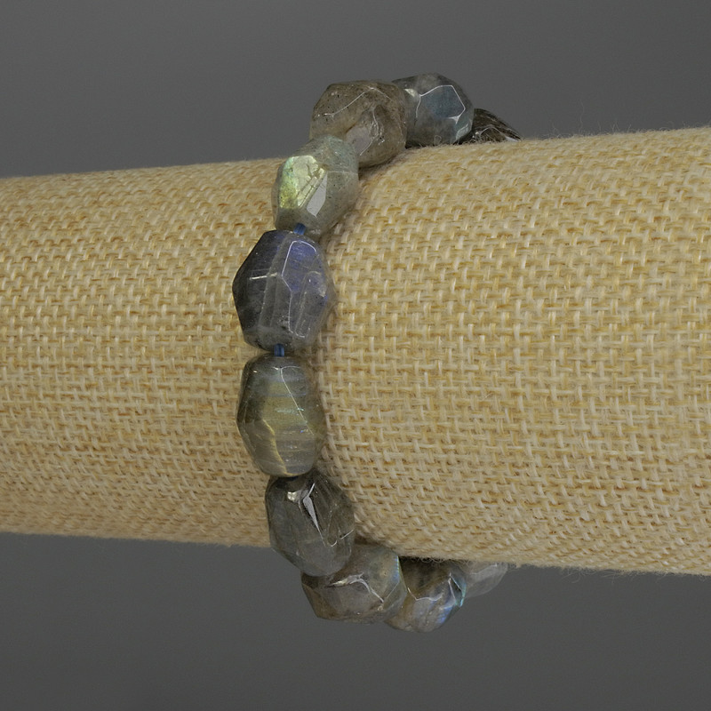 Náramek z labradoritu, mnohostěnný, průměr 14×10 mm, délka 18 cm, elastický