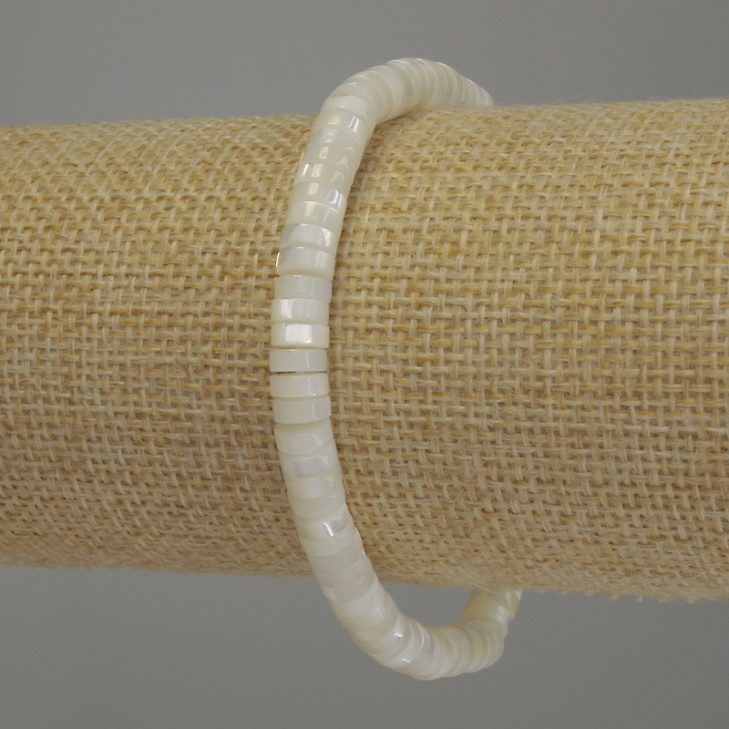 Náramek perleťový rondel, průměr 6×2 mm, délka 18 cm, pružný