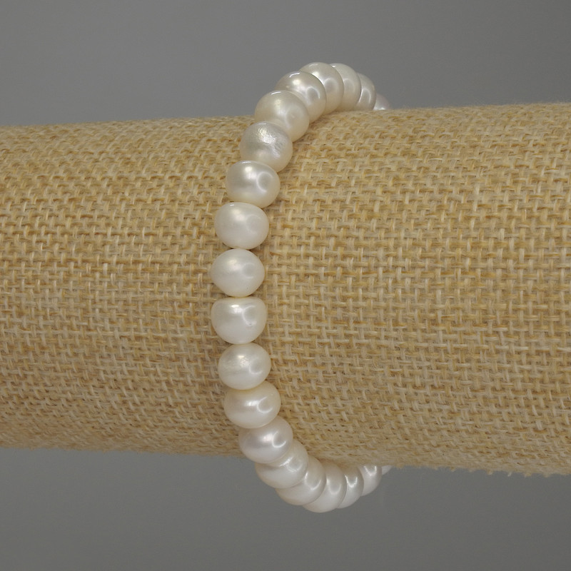 Náramek z říčních perel, průměr 8×7 mm, délka 18 cm (elastický)
