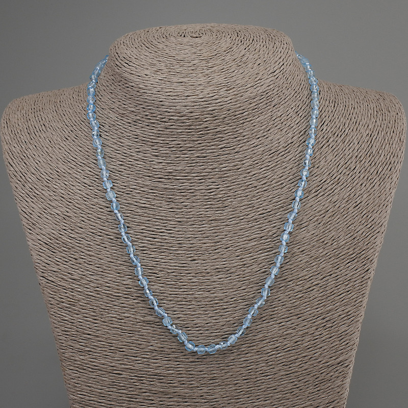 Náhrdelník z přírodního topazu, broušené kubické korálky, průměr 4×4 mm, délka 50 cm ±, s karabinkou