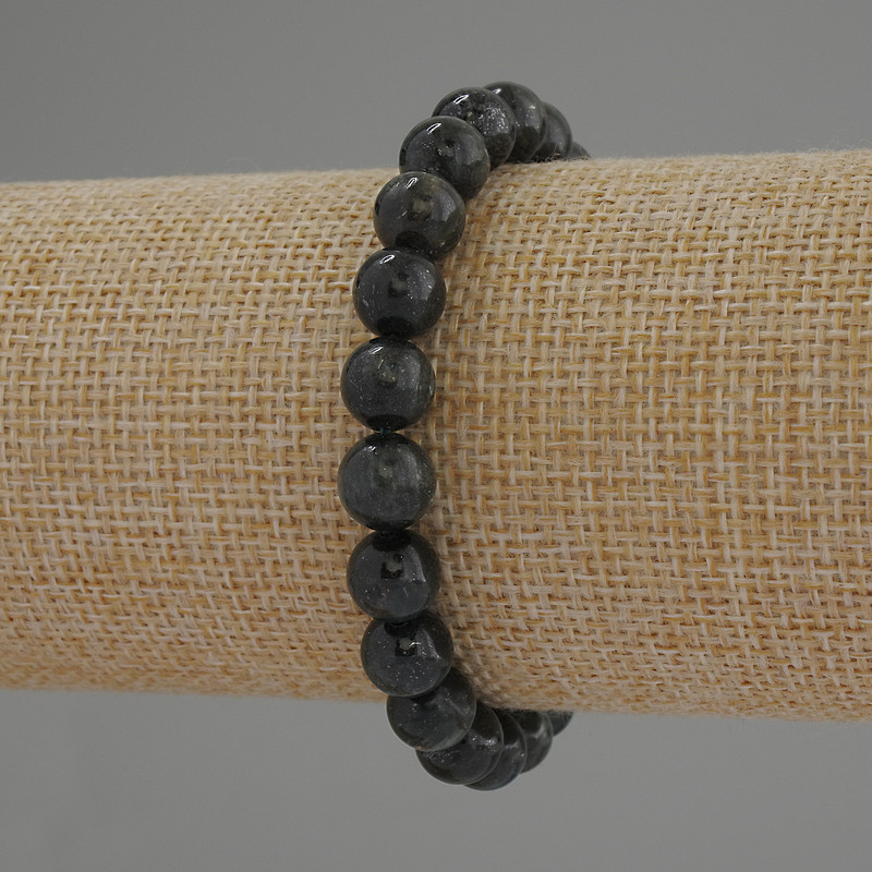 Náramek ze smaragdového fuksitu (muškovit) hladká kulička, průměr 8 mm ±, délka 18 cm elastický