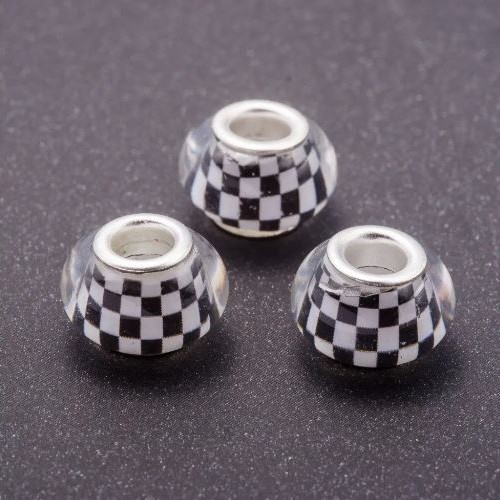 Korálek Pandora bílá šachovnicová, plast, průměr 13 mm, díra 5 mm, balení 11 ks
