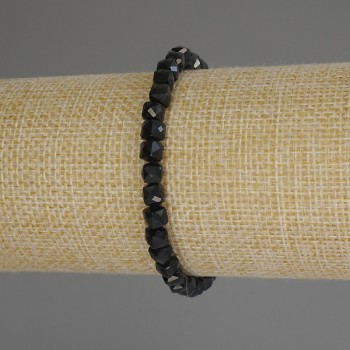 Náramek z turmalínu broušené kubíky, průměr 5×5 mm, délka 18 cm (elastický)