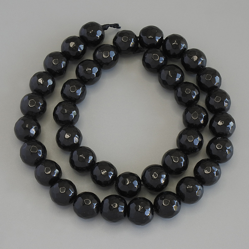 Agátové korálky, granované kuličky, průměr 10 mm ±, na šňůrce, délka 36 cm
